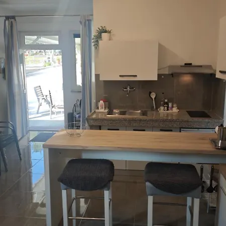 Flora By Guide Apartment